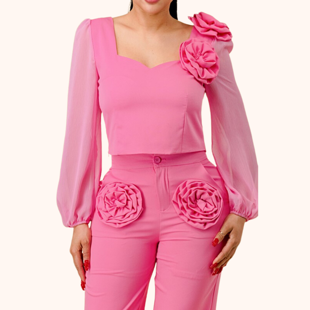 Conjunto de pantalón y top con cuello cuadrado y ribete de flores